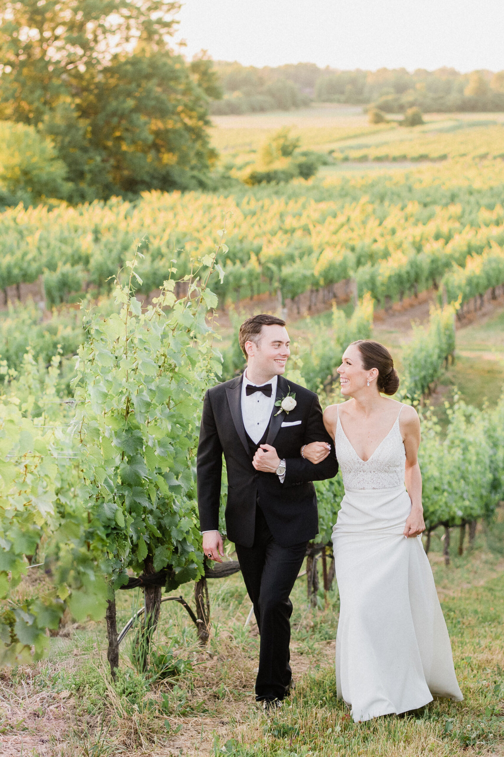 Ravine Winery Wedding Photos at Sunset by Jenn Kavanagh Photography